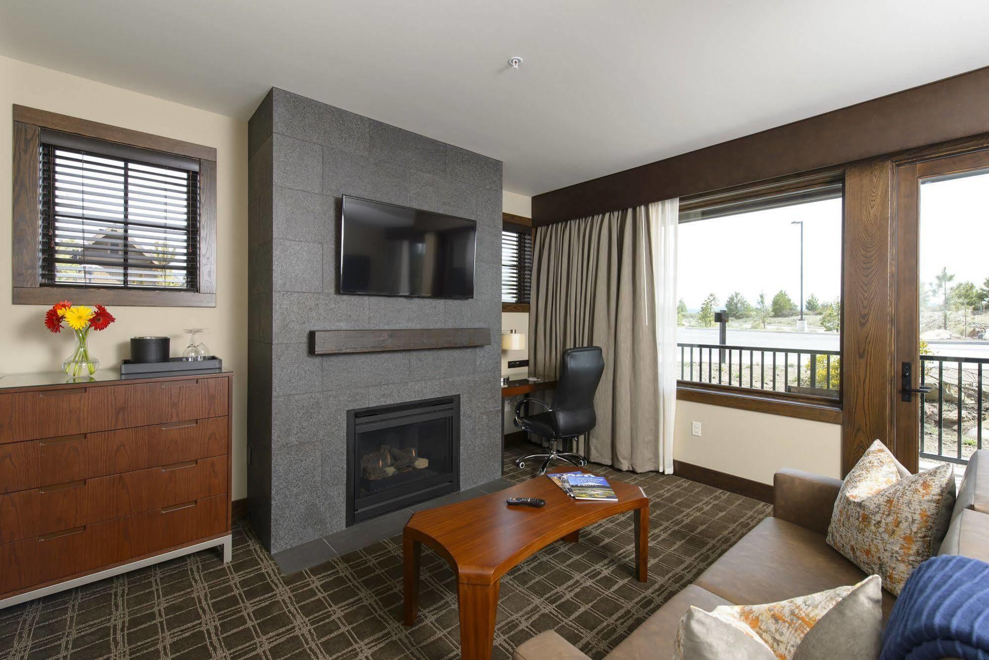 Tetherow Hotel Deschutes River Woods Exterior photo